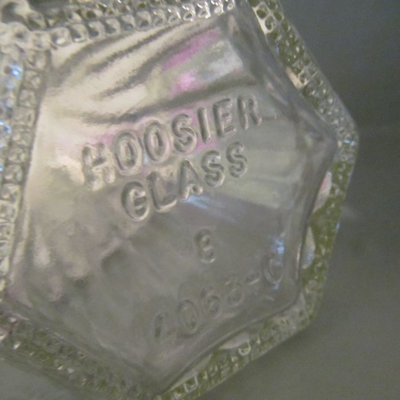 Vintage Hoosier 6" Clear Glass #4063-C Hexagon Bud Vase Diamond Cut Ribbed - Picture 13 of 15